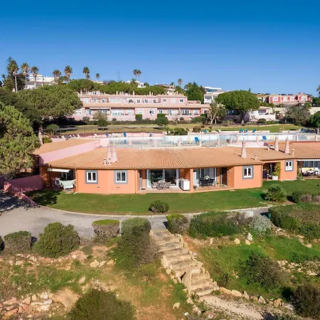 The Oceanfront Vr110 Apartman *